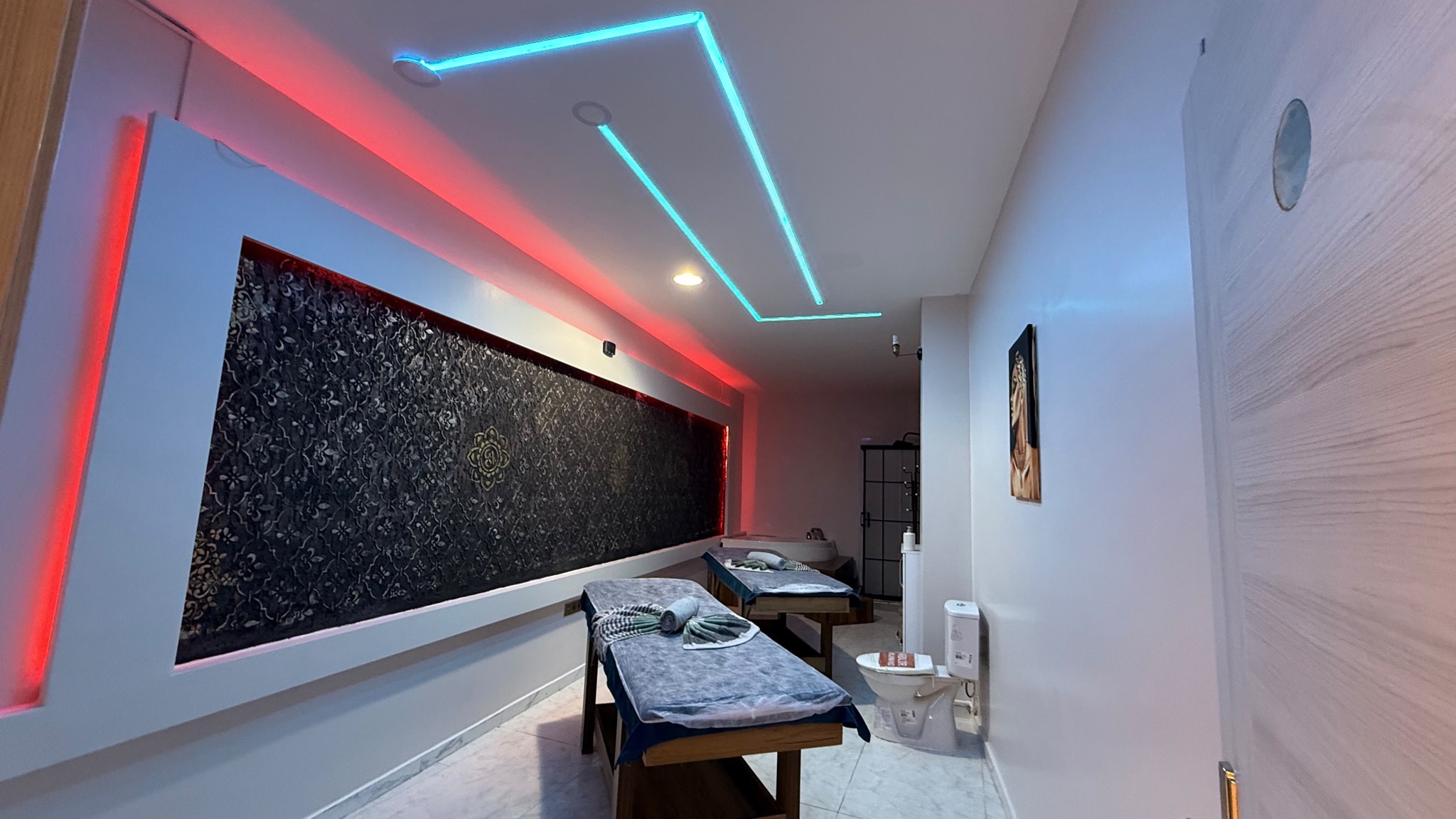 Alya Spa resepsiyon alanı